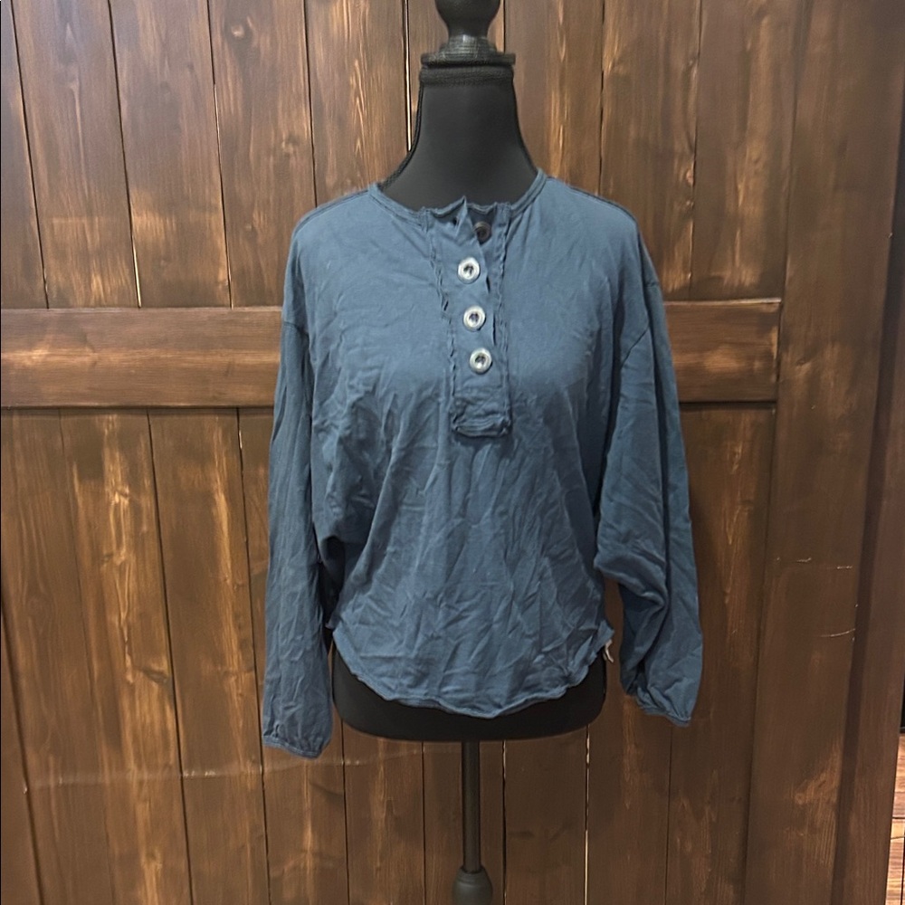 Ariat pinion Henley navy sweater.